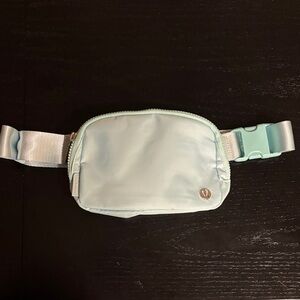 Lululemon Everywhere Belt Bag Teal